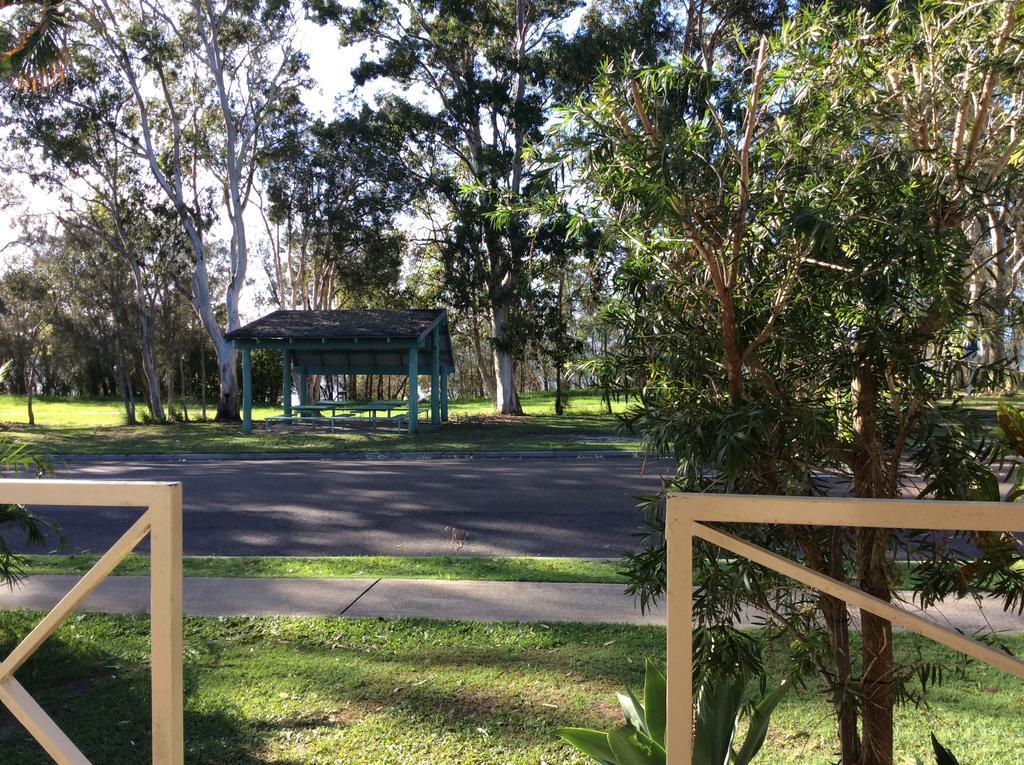 Kingfisher Caravan Park Tin Can Bay Exterior photo